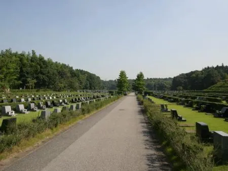 松戸市営白井聖地公園