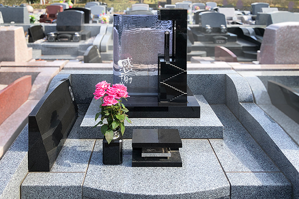 ストーリーを奏でる墓所
