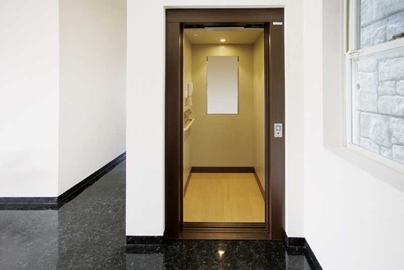 エレベータ完備